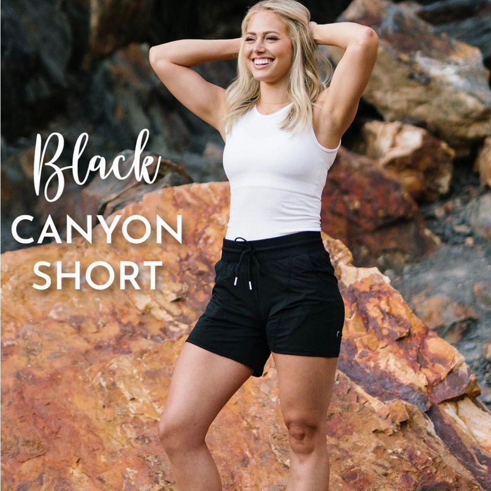 Zyia active Black Canyon Short small
